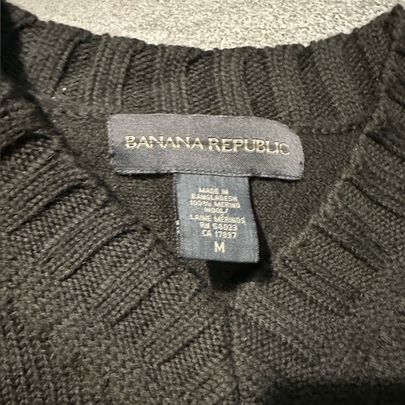 Men’s Banana Republic Sweater - Picture 2 of 2